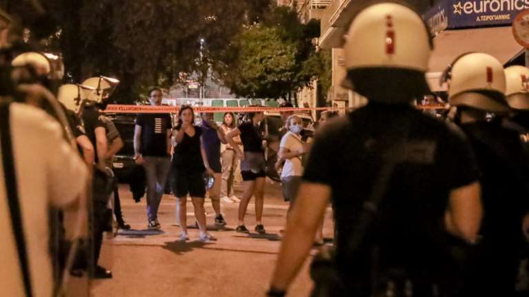 Πετράλωνα: Νεαρός ο ένας δράστης που βίασε την 50χρονη καθαρίστρια - Την κράτησε όμηρο επί 5 ώρες