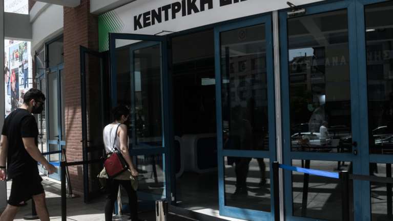 Κικίλιας: Τέλος Μαΐου διαθέσιμα όλα τα εμβόλια για τις ηλικίες 30-44 - Ξεπέρασαν τους 110.000 οι εμβολιασμοί την Τετάρτη