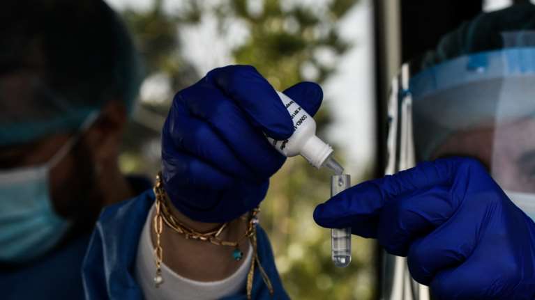 Κορονοϊός: 4.108 νέα κρούσματα και 76 θάνατοι το τελευταίο 24ωρο - 590 οι διασωληνωμένοι