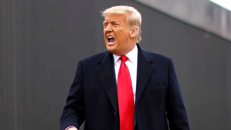 ΗΠΑ: "Πυρά" Τραμπ κατά Φάουτσι για την αντιμετώπιση της πανδημίας