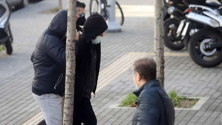 Θεσσαλονίκη: Δίωξη για ανθρωποκτονία με δόλο στον 56χρονο γυναικοκτόνο [εικόνες - βιντεο]