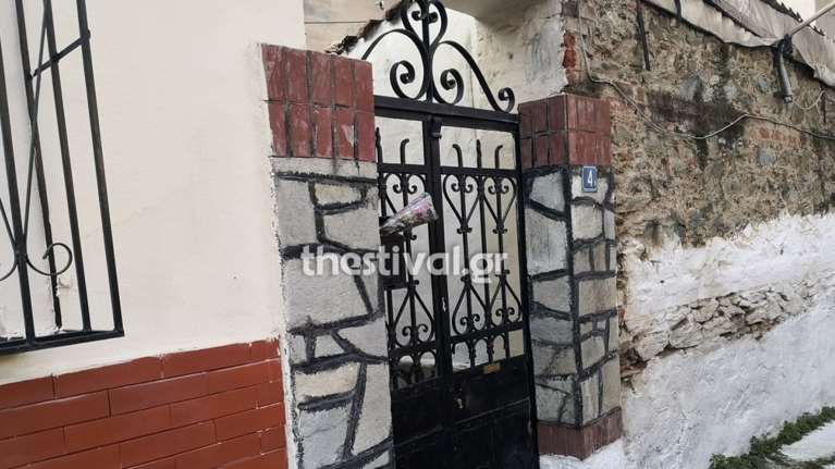 Θεσσαλονίκη: Αυτό είναι το σπίτι που σκότωσαν τον 87χρονο τα δύο ανήλικα αδέλφια [εικόνες]
