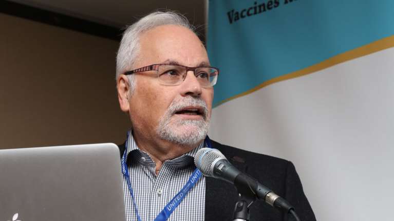 Παυλάκης για μετάλλαξη Ομικρον: Το τσουνάμι τώρα αρχίζει - Να γίνει υποχρεωτικός ο εμβολιασμός