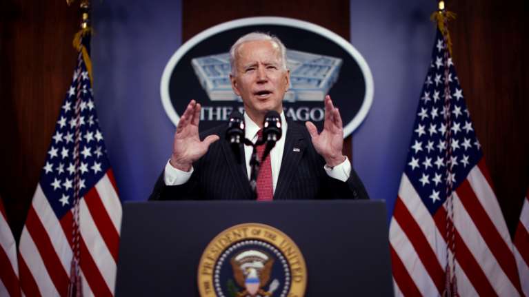 Πρώτη ήττα για τον Μπάιντεν στο Κογκρέσο - Απορρίφθηκε η υποψήφια υπεύθυνη για τον προϋπολογισμό