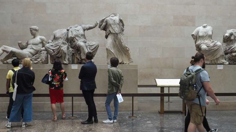 Γλυπτά Παρθενώνα: Υπέρ της επιστροφής τους στην Ελλάδα οι Βρετανοί - Τι λένε Telegraph και Guardian