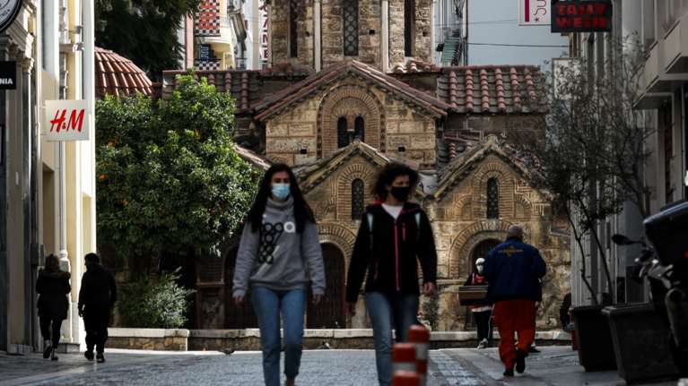 Στο τραπέζι το τέλος των έκτακτων μέτρων λόγω κόπωσης:  Σενάριο για άνοιγμα κομμωτηρίων 22/3 και λιανεμπορίου 29/3