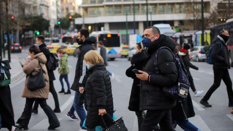 Ο &quot;χάρτης&quot; συντάξεων και επιδομάτων από e-ΕΦΚΑ, ΟΑΕΔ και ΟΠΕΚΑ έως την Παρασκευή
