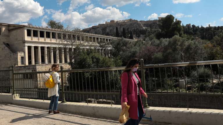 Τα 4.340 κρούσματα τρόμαξαν Μαξίμου και ειδικούς: Ανοίγει το λιανεμπόριο τη Δευτέρα με click away και βλέπουμε...