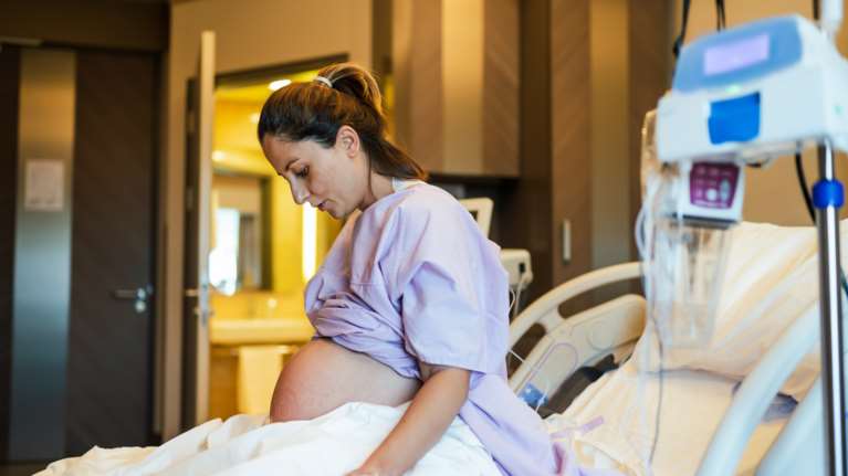 Πρόεδρος Μαιευτήρων: Τρεις φορές μεγαλύτερη η πιθανότητα θανάτου στις εγκύους από κορονοϊό