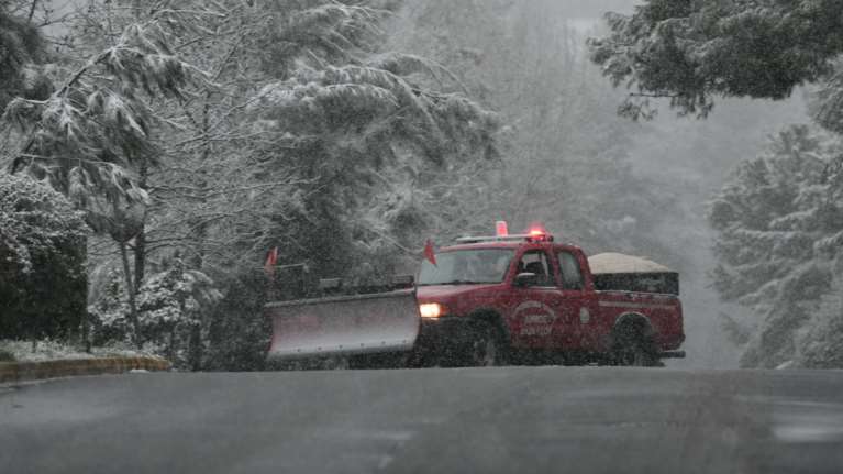 Πολιτικός χιονοπόλεμος για την &quot;Μήδεια&quot;: Το επιτελικό κράτος &quot;στην άμυνα&quot; για τις διακοπές ρεύματος