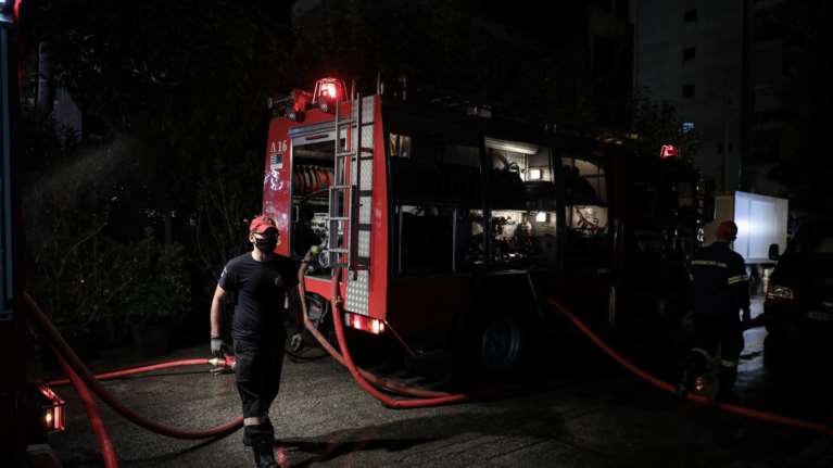Πυρκαγιά σε ισόγειο διαμέρισμα στην Καλλιθέα