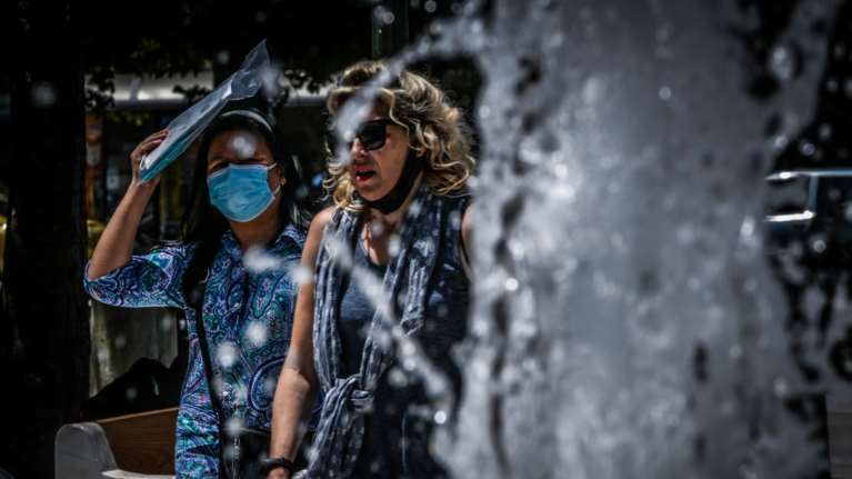 Καιρός: Υψηλές θερμοκρασίες και σήμερα - Πού θα σημειωθούν τοπικές βροχές