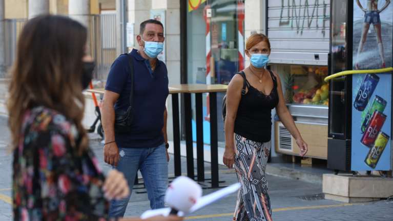 Κορονοϊός - "Βόμβα" από τον καθηγητή Τσακρή: Πιθανόν να περάσουμε και τον επόμενο χειμώνα με μέτρα