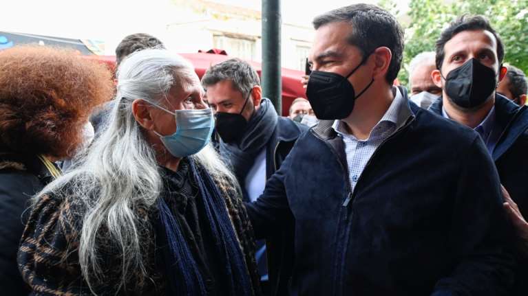 Τσίπρας στη Νέα Ιωνία: Το εισόδημα των μισθωτών, των συνταξιούχων, των μικρομεσαίων συρρικνώνεται δραματικά [Εικόνες]