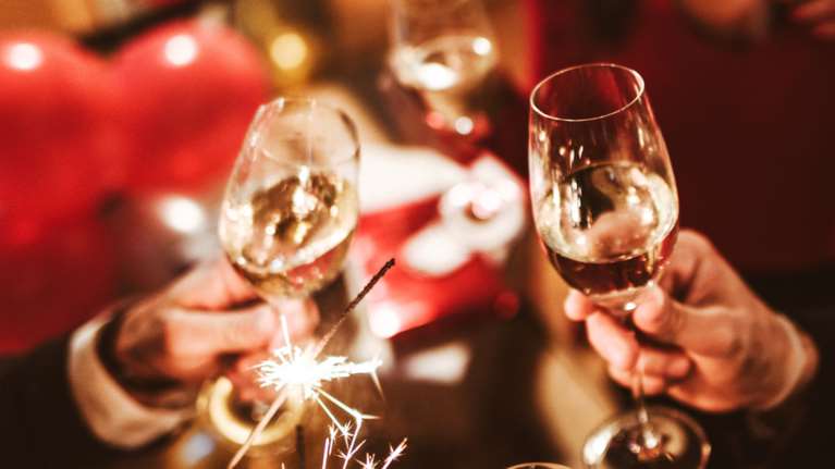 Υπόθεση βιασμού: Ολα όσα συνέβαιναν στη σουίτα του πρωτοχρονιάτικου πάρτι - Τι αποκαλύπτει κοπέλα που ήταν καλεσμένη