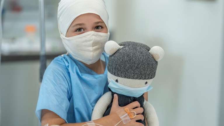 Ερευνα: Τα περισσότερα παιδιά με καρκίνο περνούν ήπια τον κορονοϊό και αναρρώνουν πλήρως