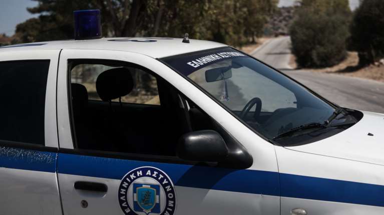 Θεσσαλονίκη: Ληστές κάρφωσαν σύριγγες σε 19χρονο έξω από το σπίτι του - Του άρπαξαν χρήματα και κινητό