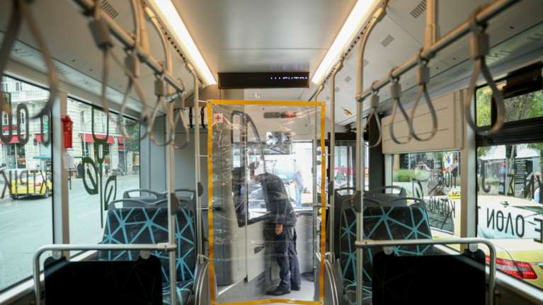 Ηλεκτρικό λεωφορείο στη γραμμή 2 Παγκράτι-Κυψέλη - Δοκιμαστική διαδρομή παρουσία Καραμανλή