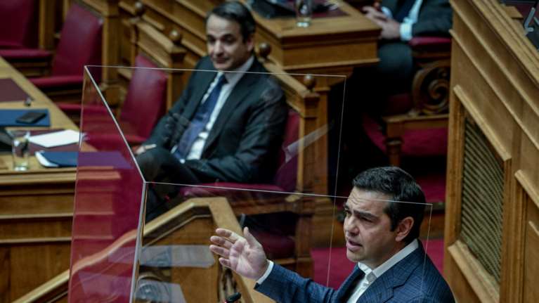 Οι δημοσκοπήσεις &quot;ξαναζεσταίνουν&quot; τα σενάρια των εκλογών - Συντριπτικό προβάδισμα της ΝΔ