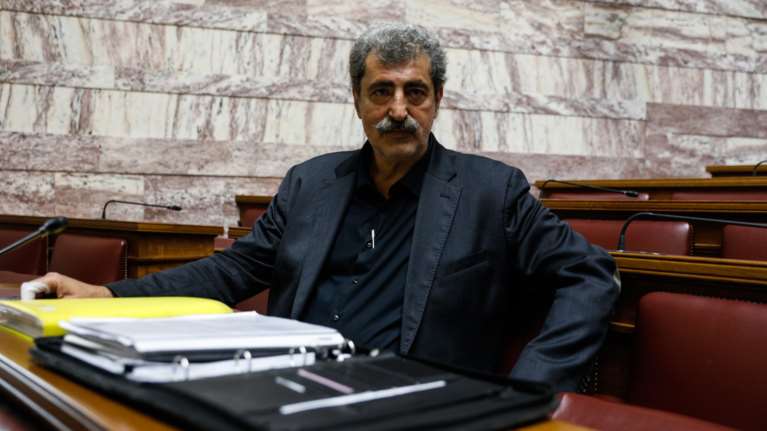 Επιμένει ο Πολάκης για το κτηνιατρικό φάρμακο ως θεραπεία για τον κορονοϊό: Το δίνουν και στην Ινδία