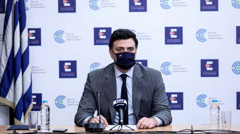 Κικίλιας: Η πολυφωνία για τις παρενέργειες του εμβολιασμού προκαλεί σύγχυση στους πολίτες