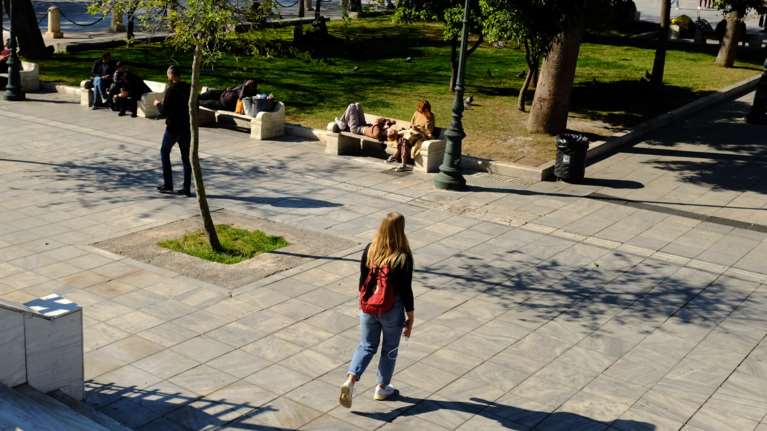 Κορονοϊός: 2.263 κρούσματα στην Αττική, 675 στη Θεσσαλονίκη