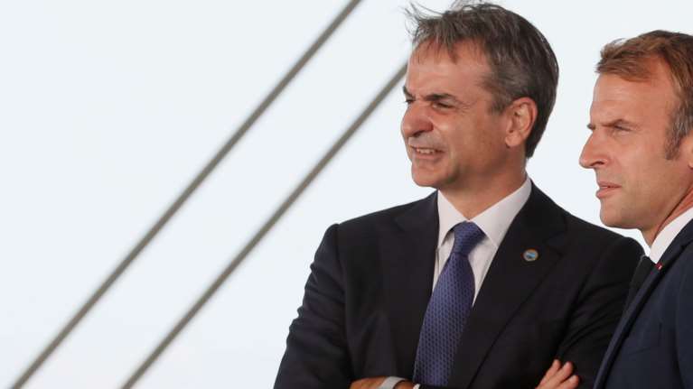 Γαλλική ασπίδα στο Αιγαίο: Αγορά 6 πολεμικών πλοίων και δόγμα στρατιωτικής συνδρομής ανακοινώνουν Μητσοτάκης και Μακρόν