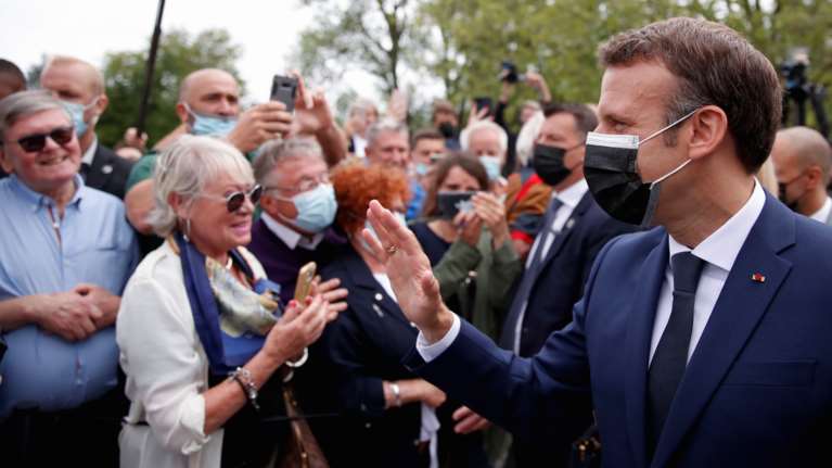 Περιφερειακές εκλογές στη Γαλλία: Χαμηλές πτήσεις για Λεπέν και Μακρόν - Αποχή ρεκόρ