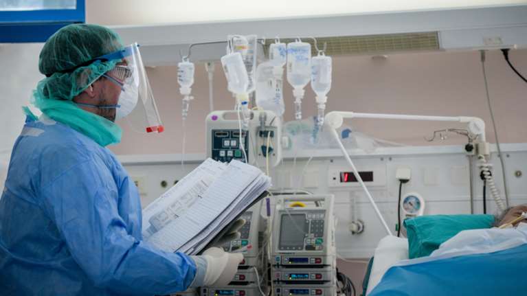 Κορονοϊός: Τρεις ακόμη νεκροί τις τελευταίες ώρες - 608 συνολικά τα θύματα