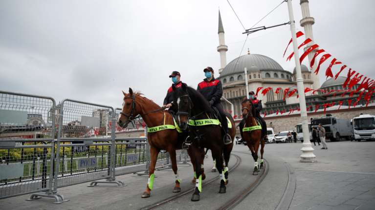 Τουρκία: Συλλήψεις μελών του φιλοκουρδικού HDP στην Κωνσταντινούπολη - Ο Ερντογάν πιέζει για το κλείσιμό του