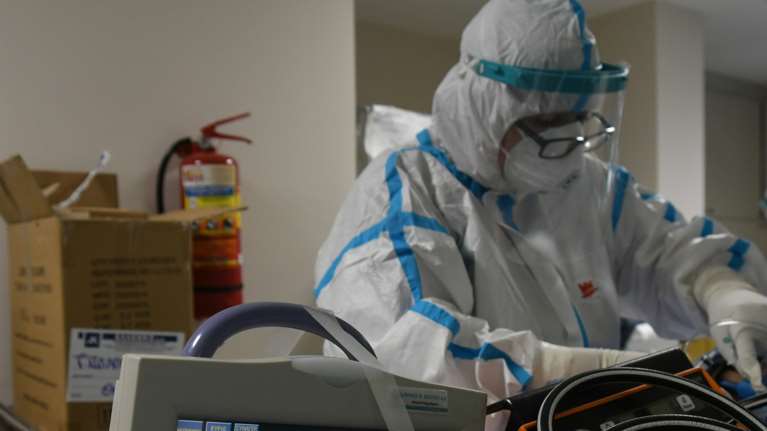 Κορονοϊός: Εσπασε το φράγμα των 1.000 θανάτων στη χώρα - Ακόμα 13 νεκροί σε λίγες ώρες