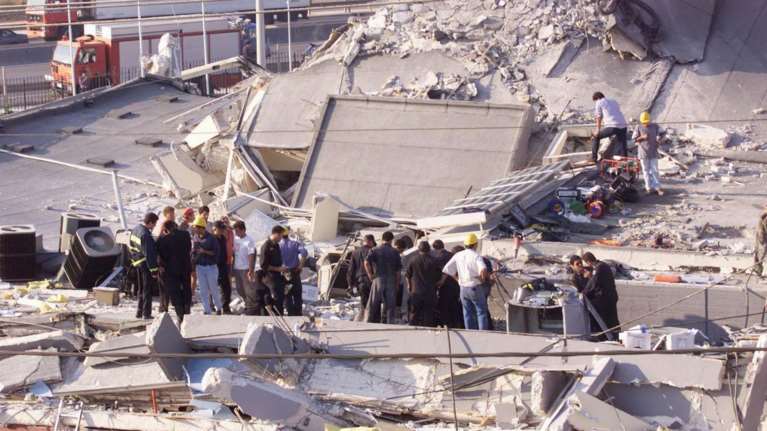 21 χρόνια από τη μέρα που η Αθήνα ισοπεδώθηκε από τον σεισμό της Πάρνηθας