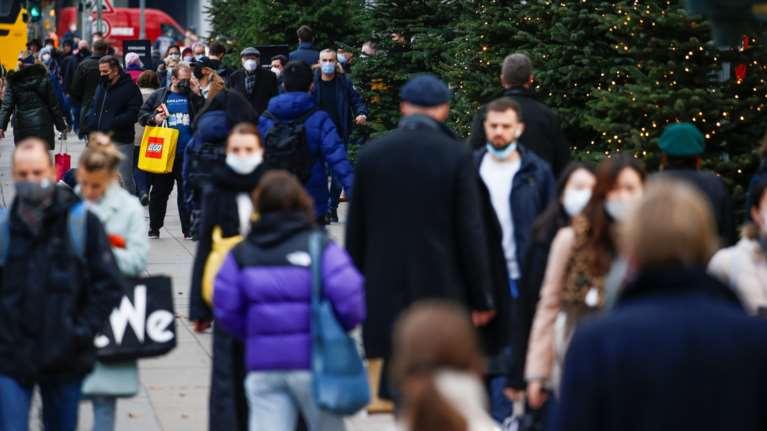 Τραγικός απολογισμός: Σχεδόν 1,87 εκατ. τα θύματα του κορονοϊού μέσα σε ένα χρόνο