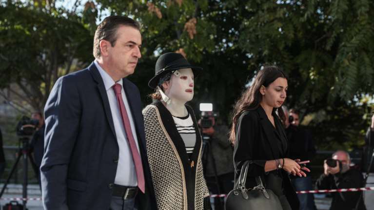 Επίθεση με βιτριόλι: Ολοκληρώνονται οι καταθέσεις των μαρτύρων - Πλησιάζει η απολογία της Κακαράντζουλα