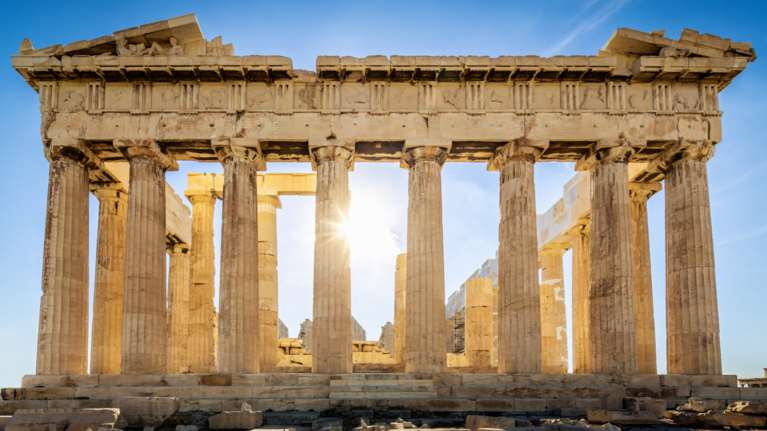 Πράσινο φως από το ΚΑΣ για φωτογράφιση του Οίκου Dior στην Ακρόπολη