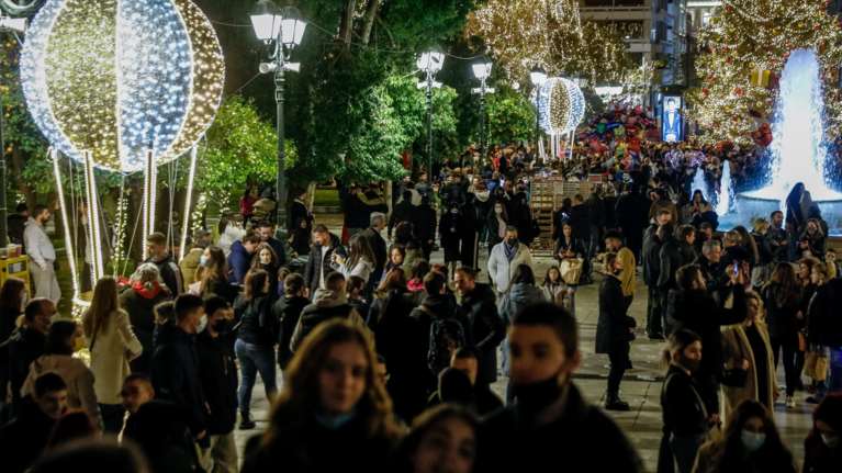 Τζανάκης: Να ληφθούν αυστηρότερα μέτρα ενόψει Χριστουγέννων - Τα σενάρια της &quot;υπερμετάλλαξης&quot;