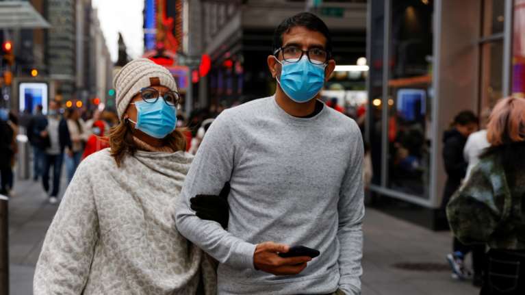 ΠΟΥ για μετάλλαξη Ομικρον: Δεν είναι σαφές αν προκαλεί σοβαρότερη ασθένεια ή αν είναι πιο μεταδοτική