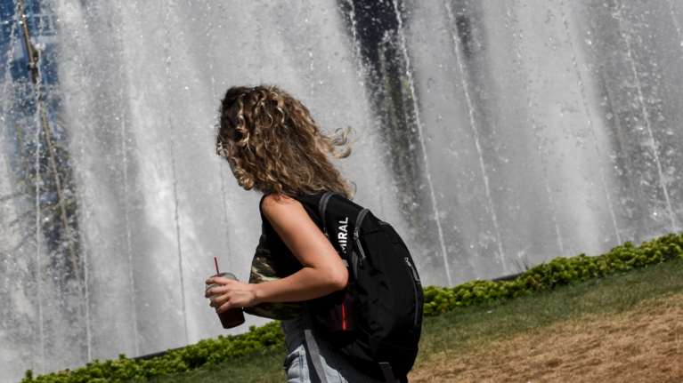 Ανεβαίνει κι άλλο ο υδράργυρος σήμερα - Πού θα φτάσει τους 34 βαθμούς