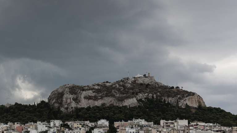 Ο καιρός της Μ. Τετάρτης: Ανοδος της θερμοκρασίας με σκόνη και τοπικές βροχές