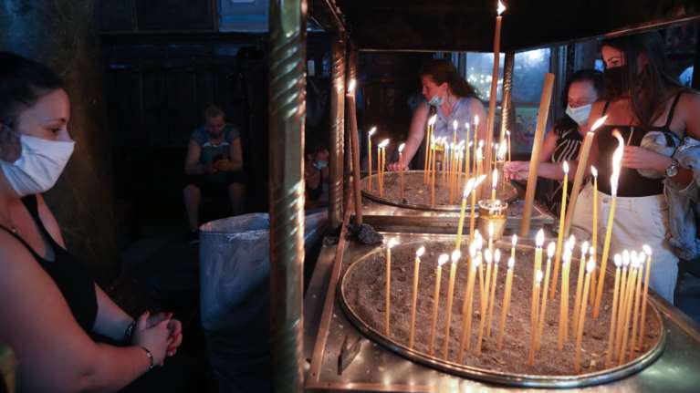 Μυτιλήνη: Σε αργία έξι ιερείς γιατί αρνούνται να εμβολιασθούν, αλλά θα παίρνουν τον μισθό τους κανονικά