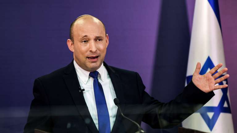 Ισραήλ: Μπάιντεν και Μέρκελ συνεχάρησαν τον νέο πρωθυπουργό, Ναφτάλι Μπένετ