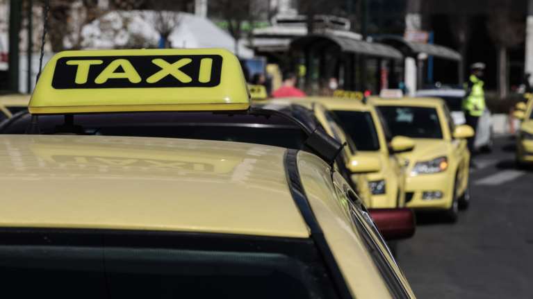 Ξανά σε δίκη ο ηθοποιός που κατηγορείται ότι βίασε τον οδηγό ταξί - Εχει αθωωθεί σε πρώτο βαθμό