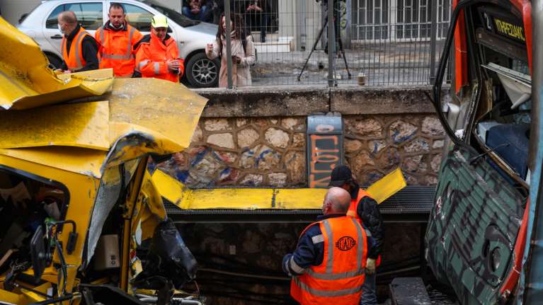 Τραγωδία στον ΗΣΑΠ: Πώς έγινε το δυστύχημα με έναν νεκρό εργάτη  - Βαγόνι εκτός ελέγχου με ταχύτητα 50χλμ την ώρα