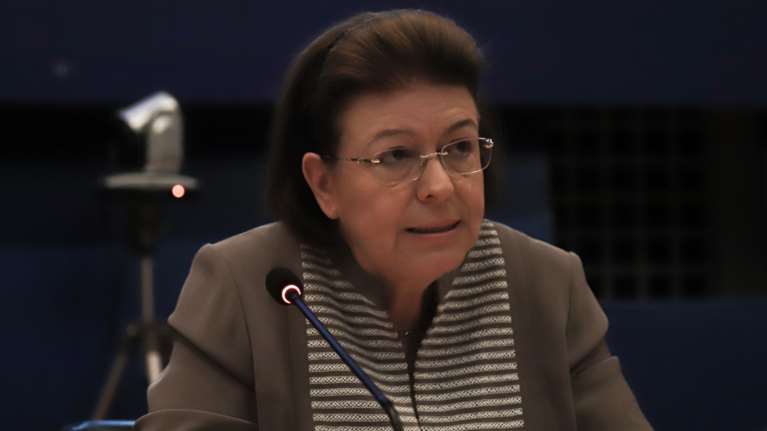 Λίνα Μενδώνη: Η υπουργός Πολιτισμού σε δύσκολη θέση μετά το φιάσκο της υπόθεσης Λιγνάδη