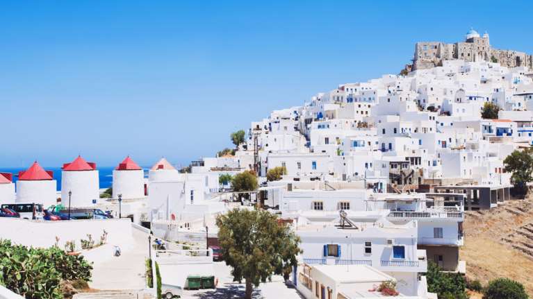 Το πείραμα της Αστυπάλαιας: Μπαίνει στην πρίζα και γίνεται το πρώτο &quot;πράσινο&quot; νησί της Μεσογείου - Επίσκεψη Μητσοτάκη