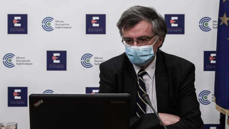 Εκτακτες ανακοινώσεις Τσιόδρα στις 13:00 για την πανδημία και τους εμβολιασμούς