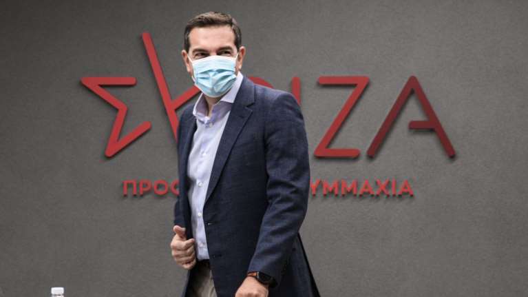 Τσίπρας: Καταθέτουμε τροπολογία για τεστ και στις εκκλησίες - Φοβάται το πολιτικό κόστος ο Μητσοτάκης