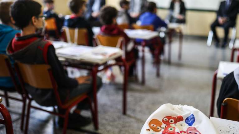 Θεσσαλονίκη - Αδιανόητο: Μαθητής με κορονοϊό πήγε στο σχολείο για να μην… χάσει την εκδρομή