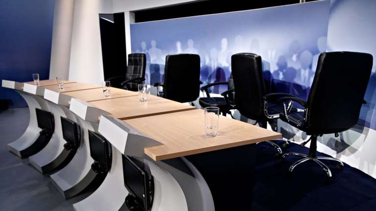 Debate KINAΛ: Οριστικά 29 Νοεμβρίου στην ΕΡΤ - Πέντε υποψήφιοι, δεν πάει ο Παπανδρέου - To παρασκήνιο με τους δημοσιογράφους