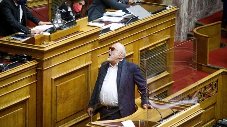 Αμετανόητος ο Κουρουμπλής μετά τη διαγραφή του: Δεν ανακαλώ, εγκληματικές πολιτικές οδηγούν σε δολοφονίες [βίντεο]